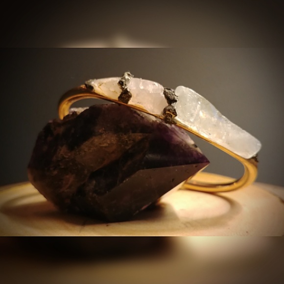 Artisan Wearable Magick Crystal Cuff Bracelet - Picture 2 of 3